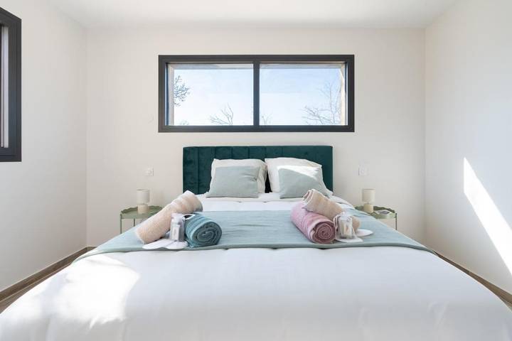 Location de vacances pour 6 personnes, avec terrasse et vue à Beaurecueil - 4