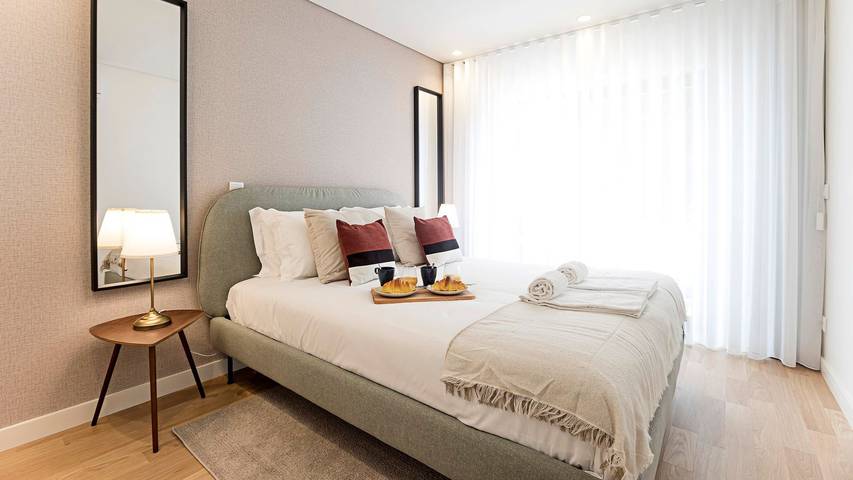 Apartamento entero, Paraíso -1B w/ AC & Patio by LovelyStay in Santo Ildefonso, Cedofeita, Santo Ildefonso, Sé, Miragaia, São Nicolau e Vitória