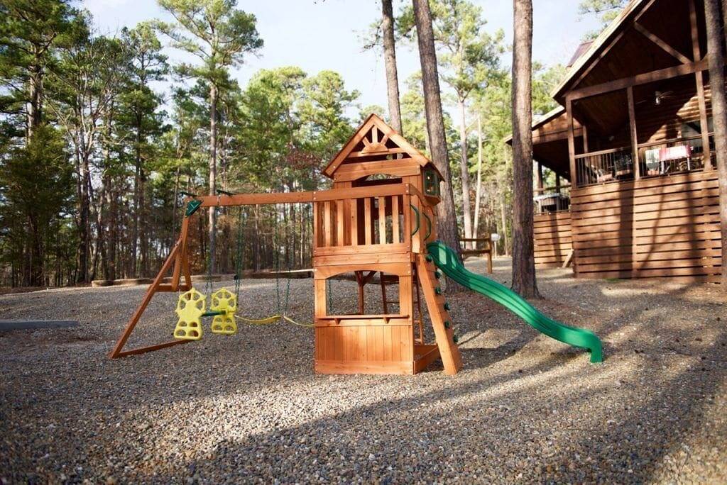 Log Cabin for 20 Guests in Broken Bow Lake, McCurtain County