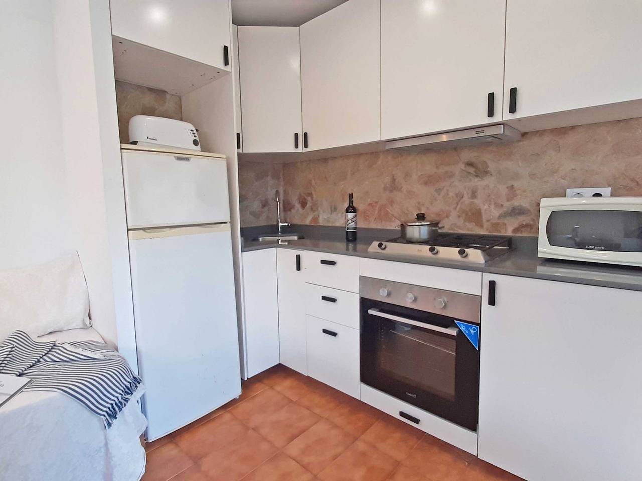 Cozy Bungalow in Llafranc: 4 Guests, Garden, 200m to Beach in Llafranc, Palafrugell