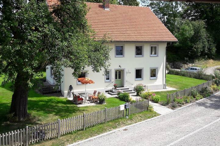 Ferienwohnung für 4 Personen, mit Terrasse und Garten in Amtzell