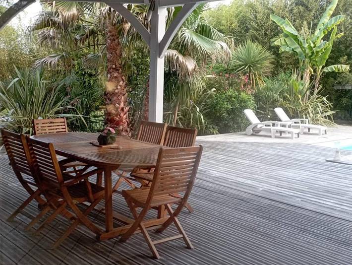 Location de vacances pour 6 personnes, avec piscine et jardin à Cantenac - 4