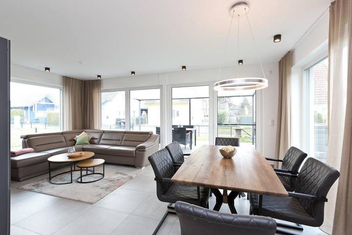 Ferienhaus für 6 Personen, mit Pool und Sauna sowie Whirlpool und Garten in Göhren-Lebbin