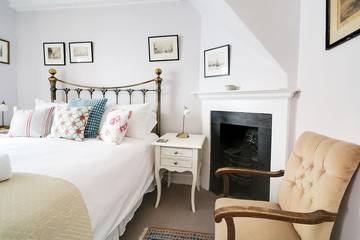 Log Cabin for 6 People in Padstow, Cornwall, Photo 2