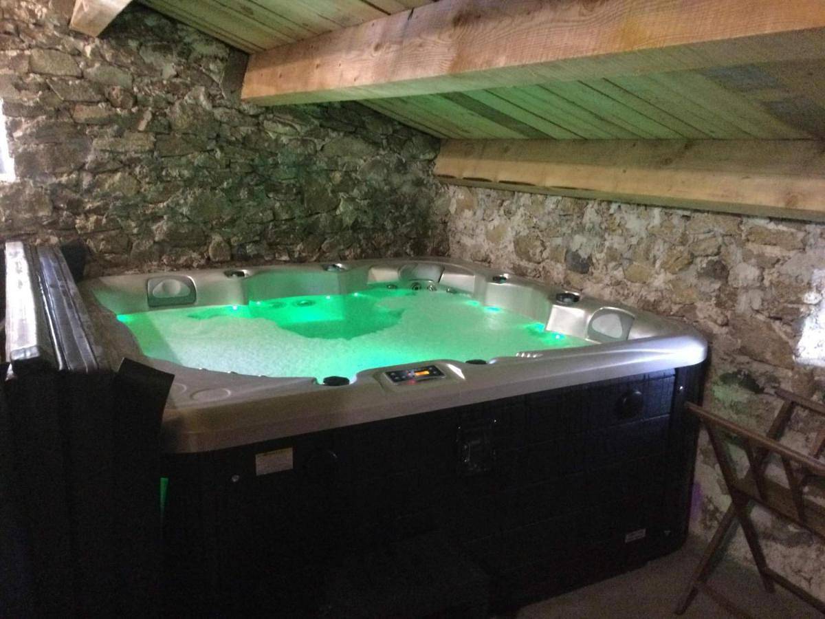 La Ferme de Beauregard Spa -Lanarce 07660 - jacuzzi et sauna in Lanarce, Ardèche