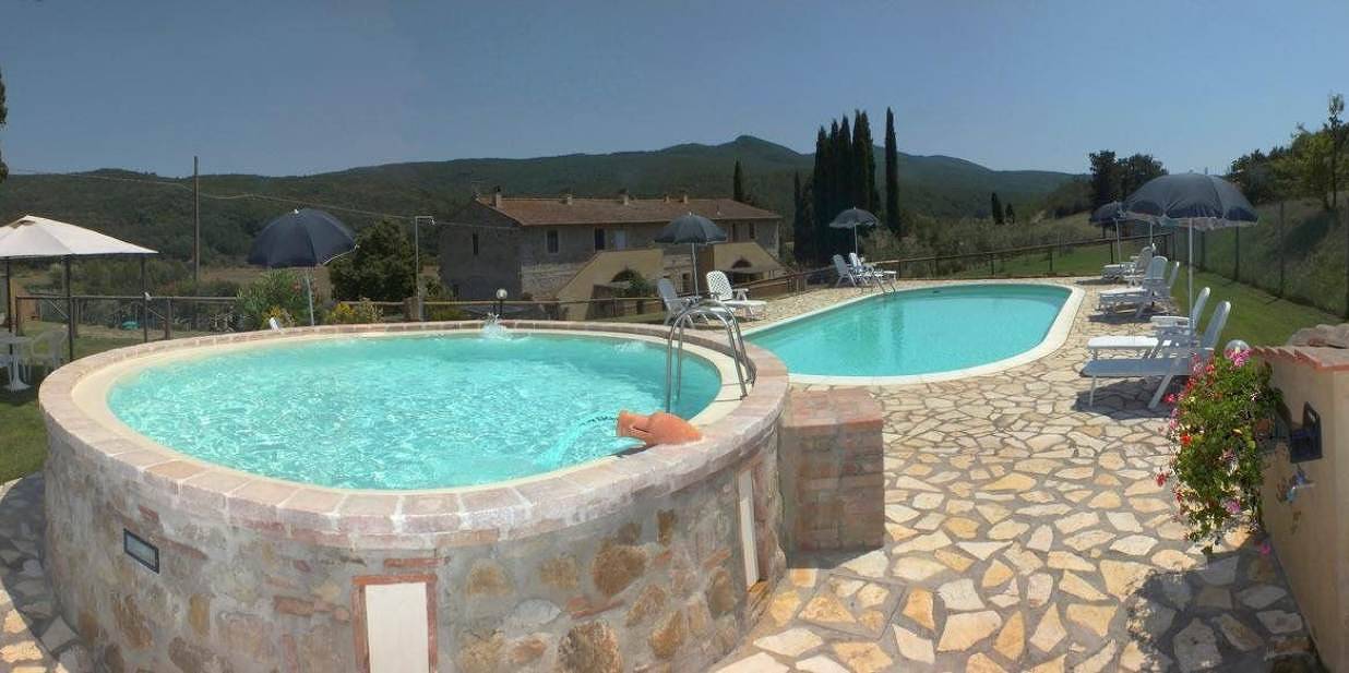 Apartment mit einem Schlafzimmer, Küche und Bad Garten und Gemeinschaftspool in Chianni, Etruskische Küste