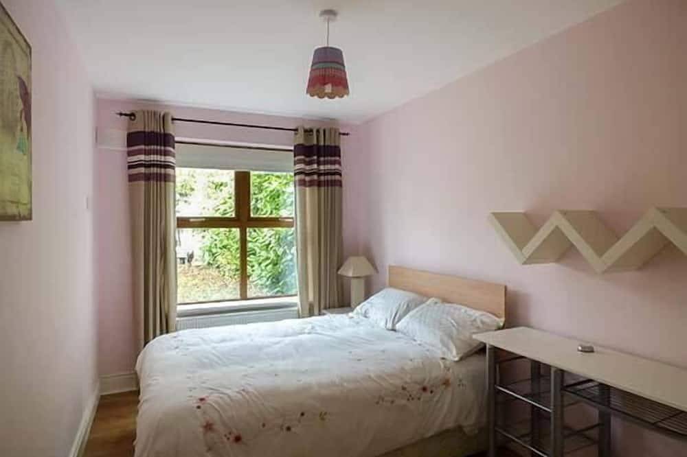 5 Kilnamanagh Manor, pet friendly in Dundrum, County Tipperary in Kilpatrick, County Tipperary