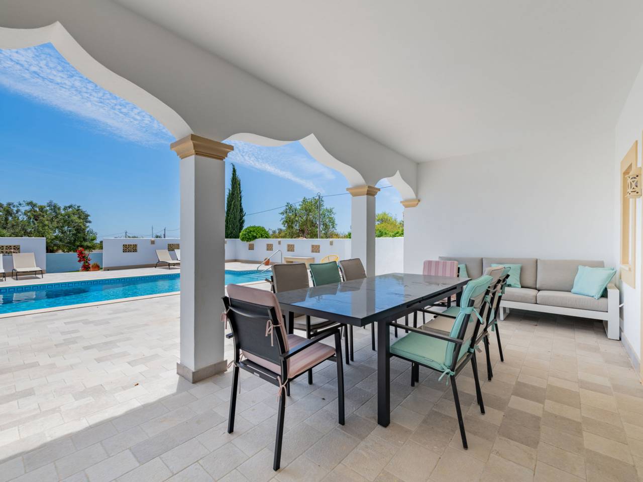 V4 Águia Vermelha in Paderne, Faro District