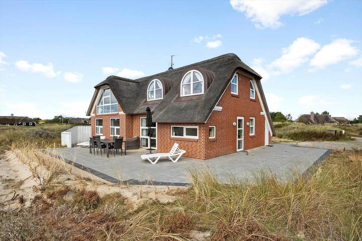 Ferienhaus mit Meerblick für 8 Personen, mit Pool und Whirlpool sowie Sauna und Terrasse in Blavand - 2