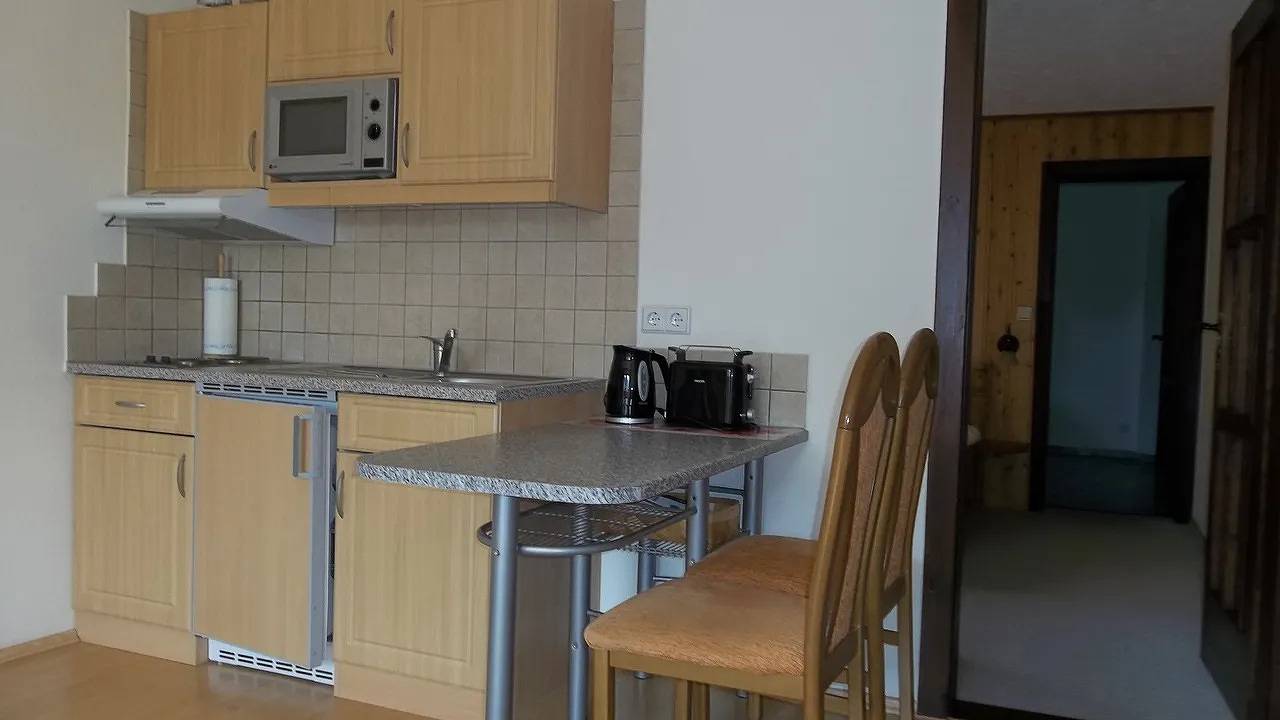 Ganze Ferienwohnung, Ferienwohnung für 3 Personen (39 m²) in Hausen in Wipfratal, Thüringer Kernland