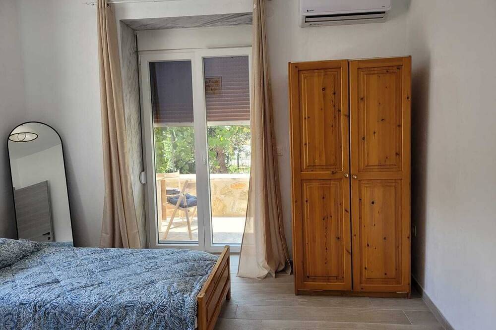 Entire apartment, Modern apartment right on the beach in Chrysi Ammoudia, Thassos