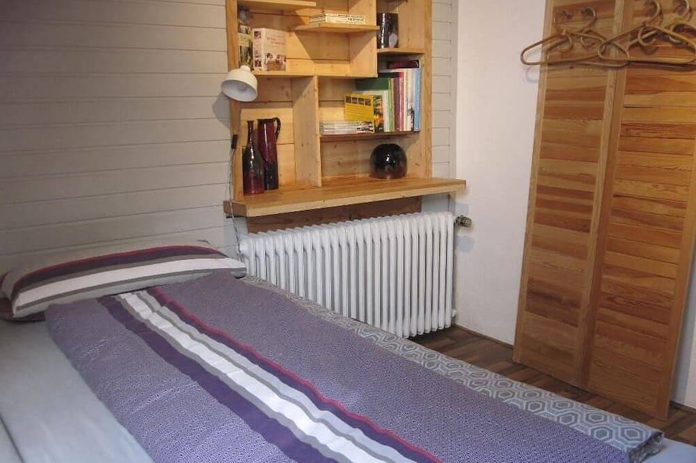 Ganze Wohnung, Helle Fewo im Obergeschoss mit gemütlicher Sitzecke in Schwandorf, Ostbayern