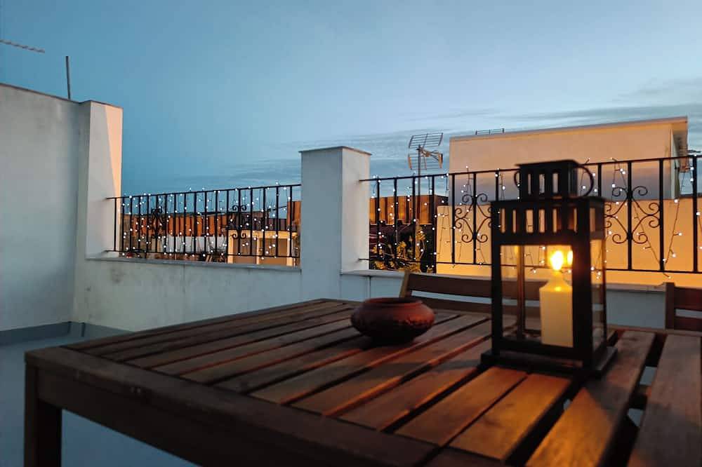 2 habitaciones, terraza privada y soleada, minutos del centro histórico in Jerez de la Frontera, Costa de la Luz