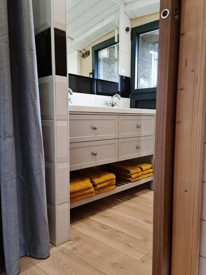 Location de vacances pour 6 personnes, avec Jacuzzi et Terrasse à Villeneuve-d'Allier - 4