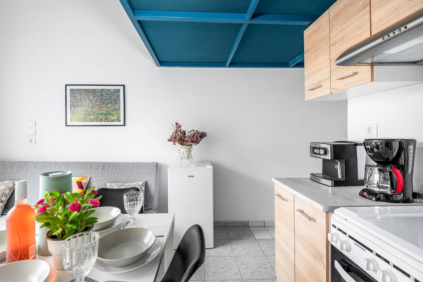 Gehele studio, Studio Appartement 'Sea Front In Ixia' met privétuin, draadloos internet en airconditioning in Ialyssos, Rhodos