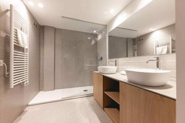 Ganze Wohnung, Bravissimo Sirenes, 2-Schlafzimmer-Wohnung im Zentrum von Girona in Girona, Gironès