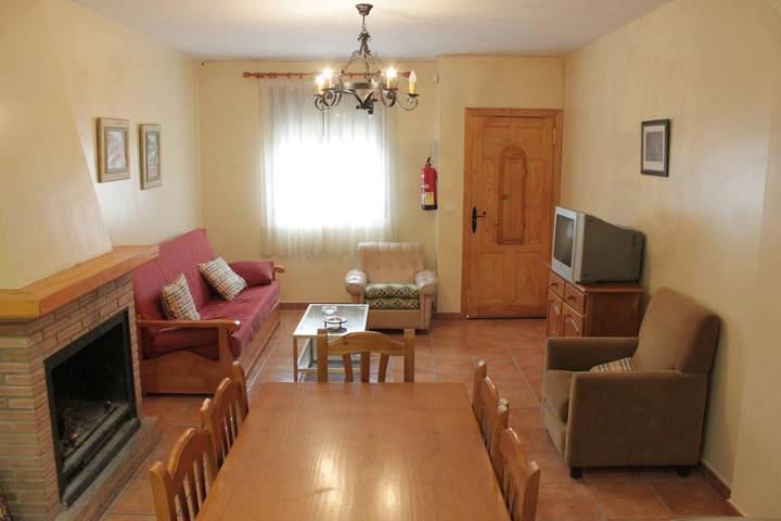 Casa rural para 6 personas en Casas de Lázaro - 2