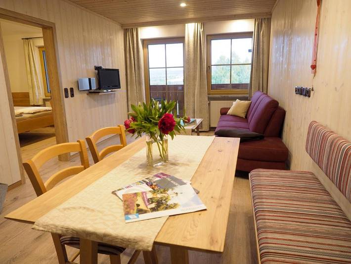 Ferienhaus für 7 Personen, mit Balkon und Whirlpool sowie Terrasse und Garten in Bärnau - 4