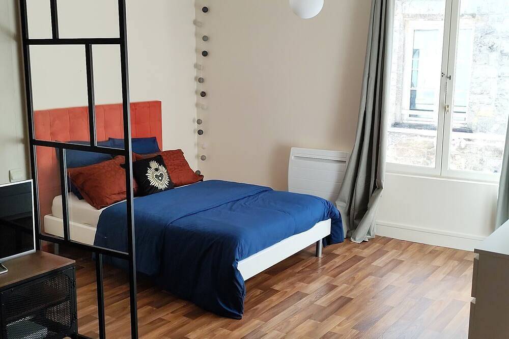 Apartamento entero, Studio - in the historic heart of Senlis in Senlis, Río Oise