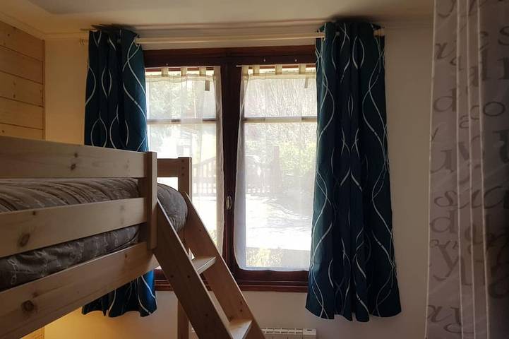 Location de vacances pour 5 personnes, avec jardin à Chabottes - 2