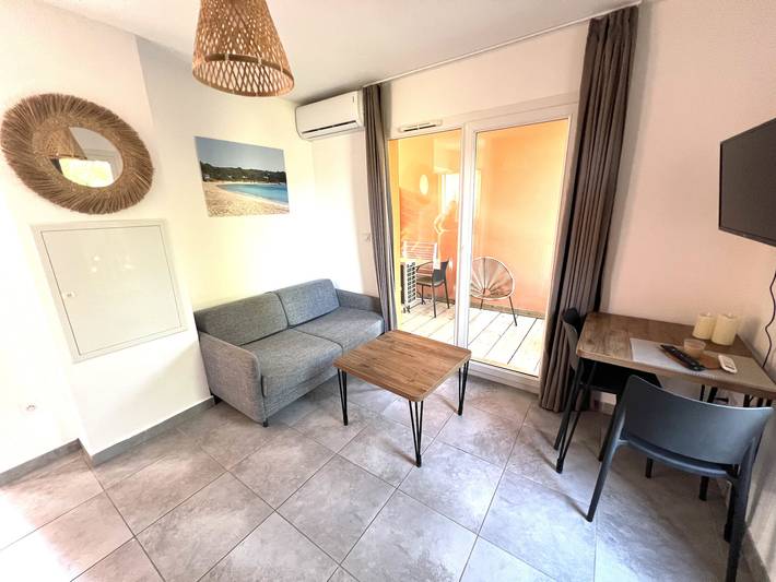 Gîte pour 4 personnes, avec terrasse à Lecci - 2