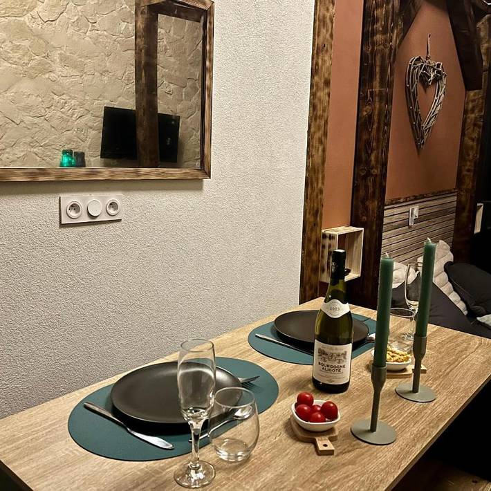 Gîte pour 2 personnes, avec terrasse et jacuzzi, animaux acceptés à Morbier - 4