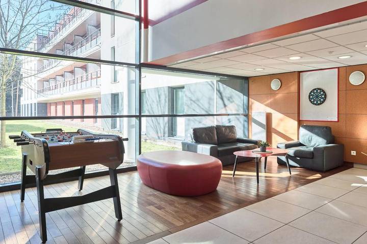 Hôtel pour 3 personnes, animaux acceptés à Saint-Cyr-l'École - 4