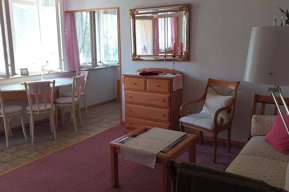 Ganze Wohnung, Idyllisch gelegene Fewo (44qm) im Eg mit 2 Schlafzimmern in Thanstein, Naturpark Oberpfälzer Wald