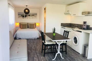Gîte pour 4 personnes, avec jardin à La Brède