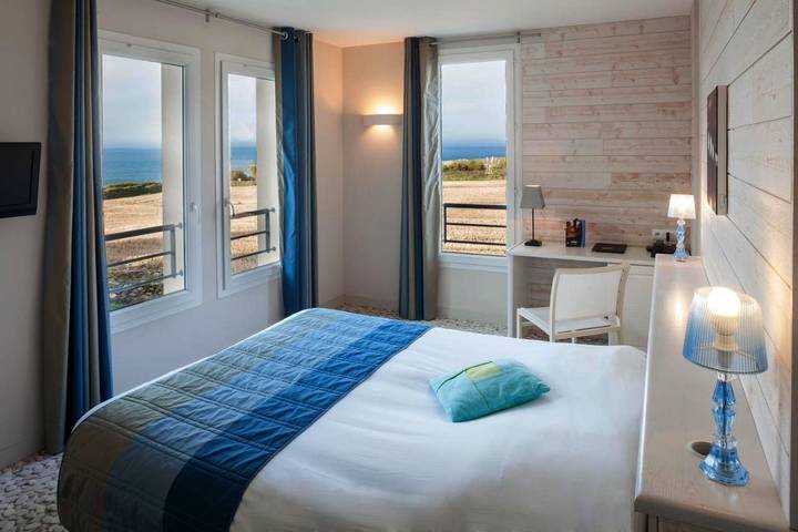 Hôtel pour 5 personnes, avec Terrasse et Jardin dans Abbaye de la Pointe Saint-Mathieu