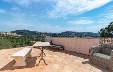 Maison De Vacances pour 4 Personnes dans Roquebrune-sur-Argens, Région de Draguignan, Photo 1
