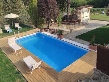 Location de vacances pour 10 personnes, avec jardin ainsi que vue et terrasse à Certaldo