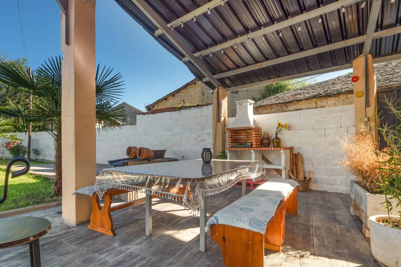Maison 'Casa Paxariego' avec terrasse privée, jardin, wifi et barbecue à Camponaraya, El Bierzo in Camponaraya, Chaîne Cantabrique