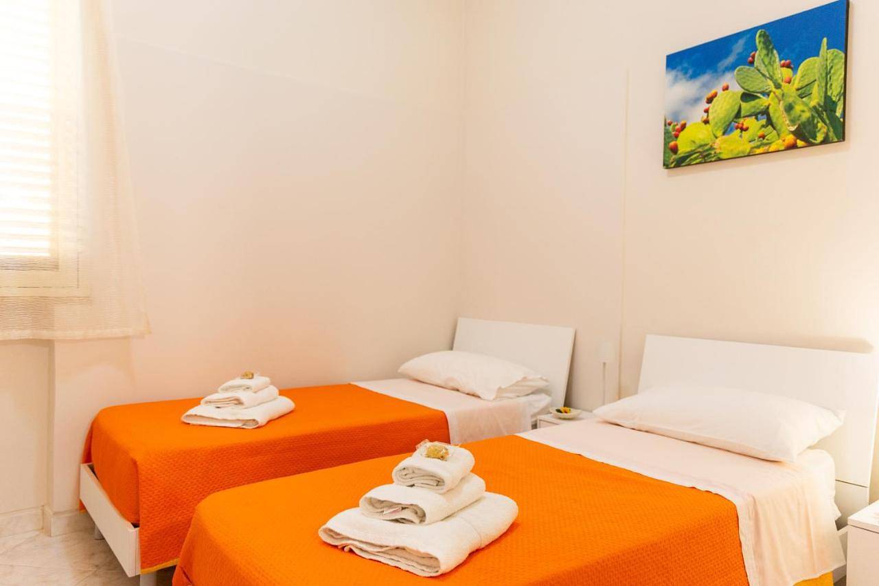 Cały apartament, Three-Bedroom Apartment in Trapani, Prowincja Trapani
