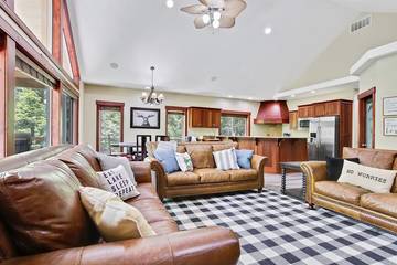 Vacation House for 14 Guests in McCall, Valley County, Picture 2