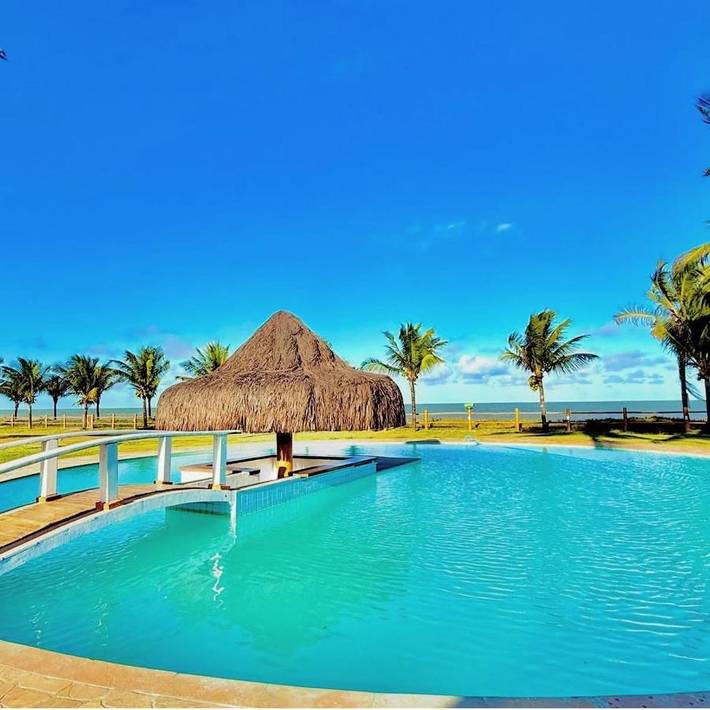 Casas e apartamentos de temporada para 6 pessoas, com piscina e vista e ainda jardim, com animais de estimação em Alcobaça (Bahia)