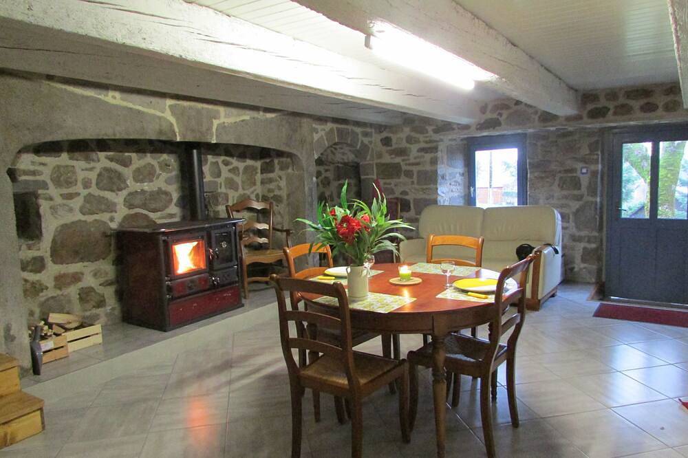 Country home in Montboudif, Regionaler Naturpark Volcans d'Auvergne
