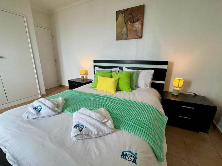 Apartamento de férias para 2 pessoas, com terraço e vista para o lago e ainda vista em Santa Cruz (Madeira)