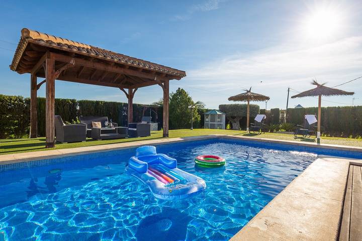 Villa für 10 Personen, mit Sauna und Garten sowie Pool, kinderfreundlich - 1