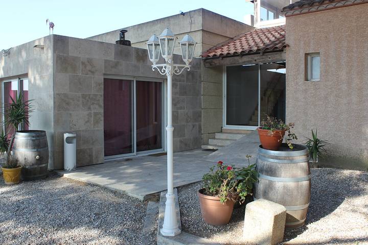 Gîte pour 15 personnes, avec terrasse et jardin