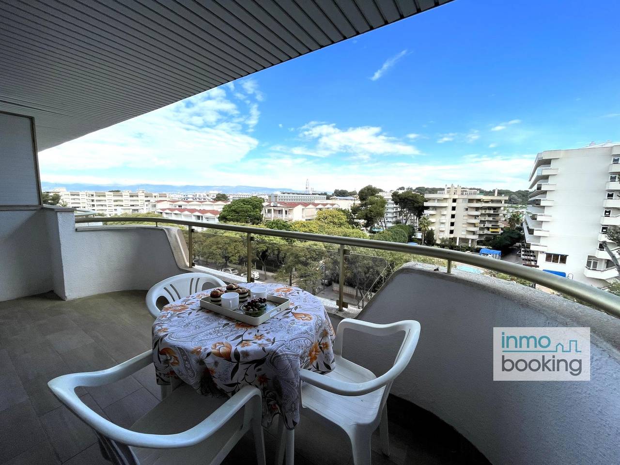 Apartamento vacacional entero, Beach Arquus Iv Salou , céntrico y con piscina in Salou, Costa Dorada
