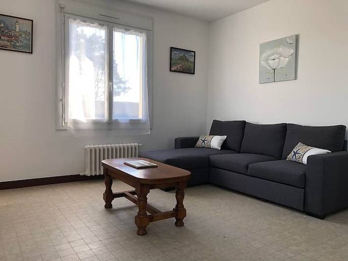 Gîte pour 8 personnes, avec terrasse et jardin, animaux acceptés à Créances - 4
