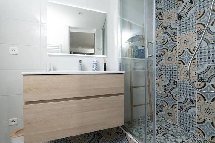 Gîte pour 2 personnes, avec vue et jardin à Le Revest-les-Eaux - 4