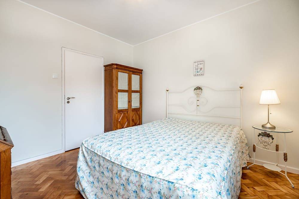 Viva Casa do Galo - Big family house with parking spot in Cedofeita, Porto