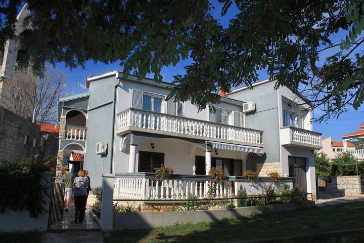 Ganze Wohnung, 1-Zimmer-Ferienwohnung mit Balkon Kukljica, Ugljan A-8400-b in Kukljica, Insel Ugljan