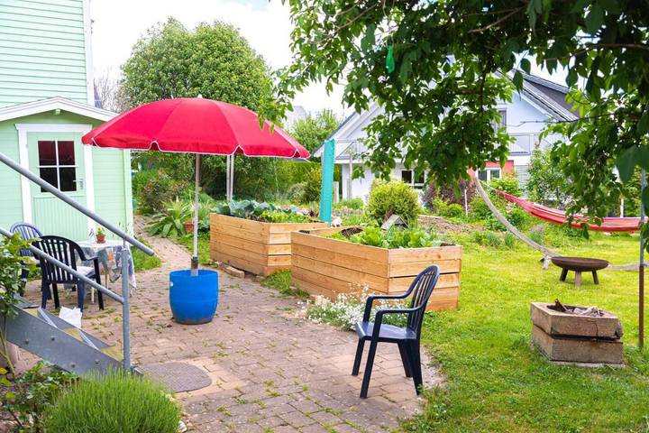 Ferienwohnung für 2 Personen, mit Terrasse und Garten sowie Ausblick in Friedenweiler
