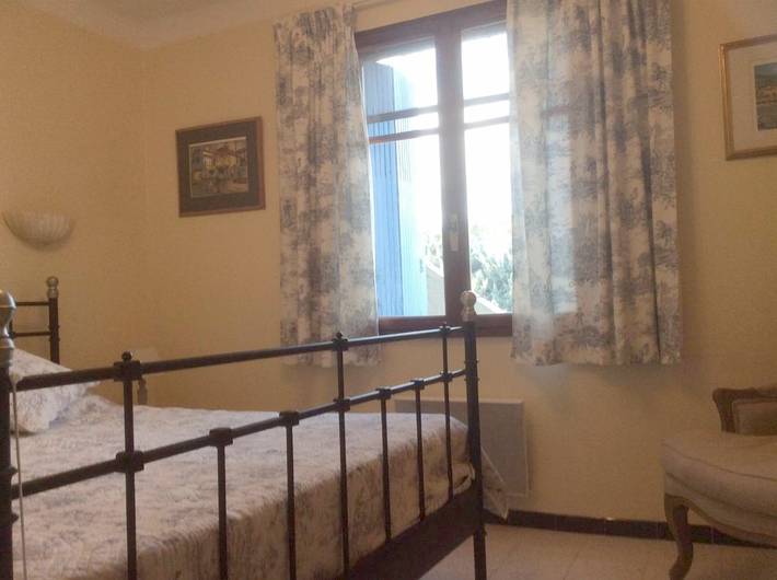 Chambre d’hôte pour 2 personnes, avec jardin ainsi que vue et piscine à Lorgues - 4