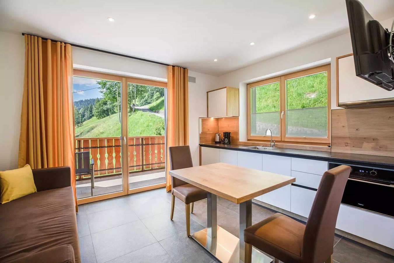 Ganze Wohnung, Ferienwohnung "Bachwiesl Hof Apt Pichl" mit Bergblick, Balkon und Wlan in Proveis, Ortleralpen