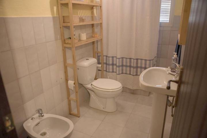 Location de vacances pour 10 personnes, avec Balcon et Terrasse ainsi que Jardin et Piscine à Loja - 4