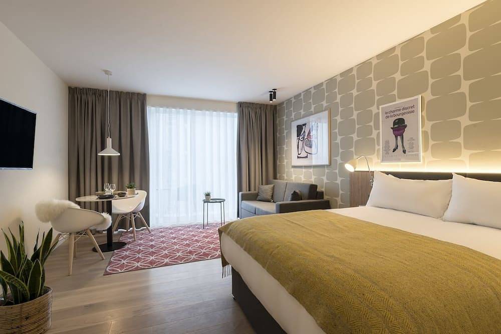 Spacious Penthouse Close to Rockox House! City Views w/ Kitchen & Sun Terrace! in Antwerpen, Antwerpen en omgeving